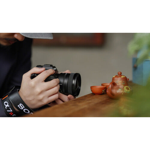 Sony FE 16mm f/1.8 G Lens (Sony E)
