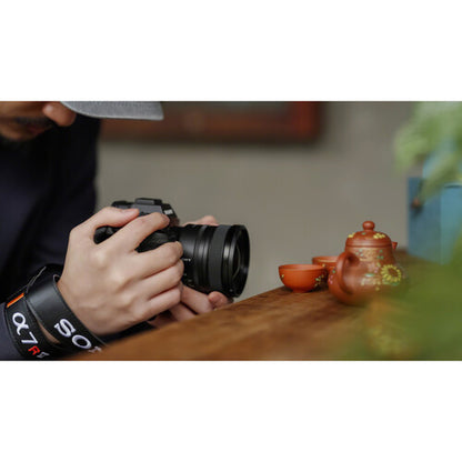 Sony FE 16mm f/1.8 G Lens (Sony E)